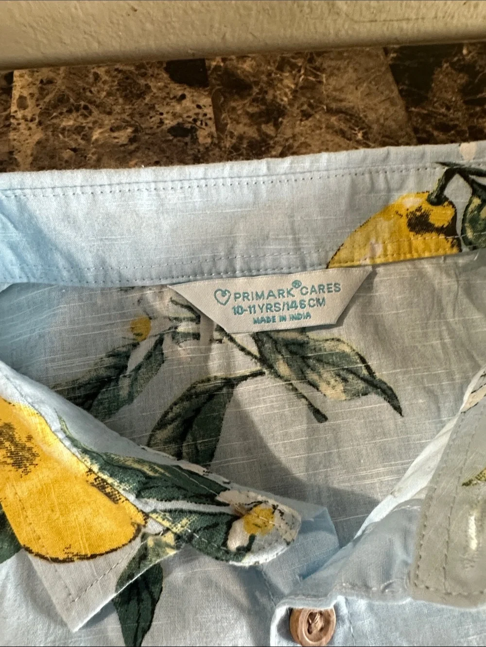 Primark Light Blue Short-Sleeve Lemon Print Button-Down Shirt 100% organic cotto